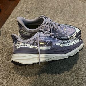 Hoka sneaker